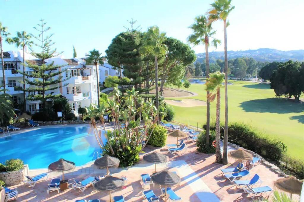 Stylish One Bed Apartment At Matchroom Country Club Fuengirola Εξωτερικό φωτογραφία